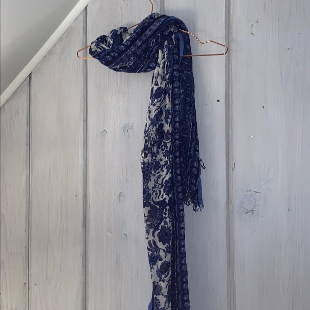 scarf